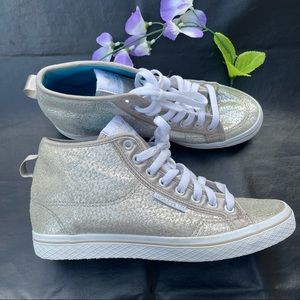 Adidas Honey Women's Size 9 Hidden Heel Mid Top Sneakers Shoes Q23272